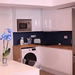 Maestro Damian, Moderna Vivienda Turistica A Estrenar En בילבאו